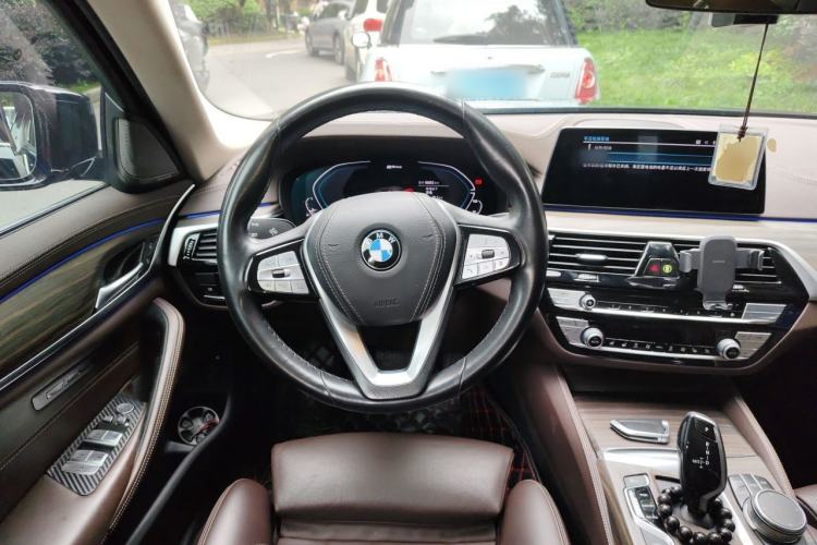 Used BMW 5 Series New Energy 2020 Mileage Upgrade Version 530Le Pioneer Edition Steering Wheel