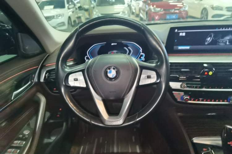 Used BMW 5 Series New Energy 2020 Mileage Upgrade Version 530Le Pioneer Edition Steering Wheel