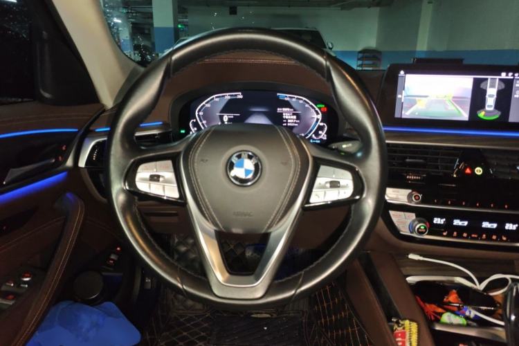Used BMW 5 Series New Energy 2020 Mileage Upgrade Version 530Le Luxury Package Steering Wheel