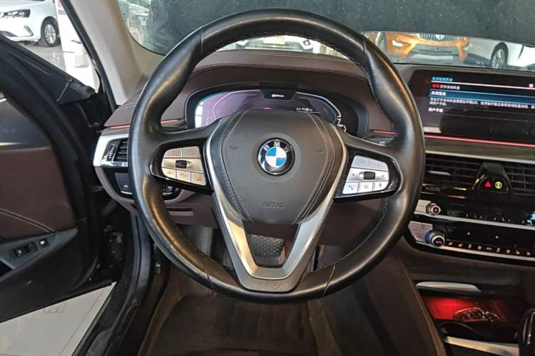 Used BMW 5 Series New Energy 2020 Mileage Upgrade Version 530Le Pioneer Edition Steering Wheel