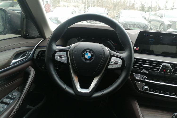 Used BMW 5 Series New Energy 2020 Mileage Upgrade Version 530Le Pioneer Edition Steering Wheel