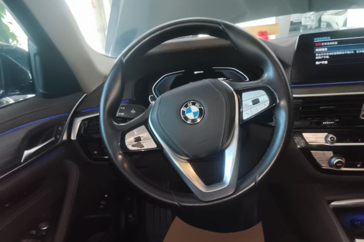 Used BMW 5 Series New Energy 2020 Mileage Upgrade Version 530Le Luxury Package Steering Wheel