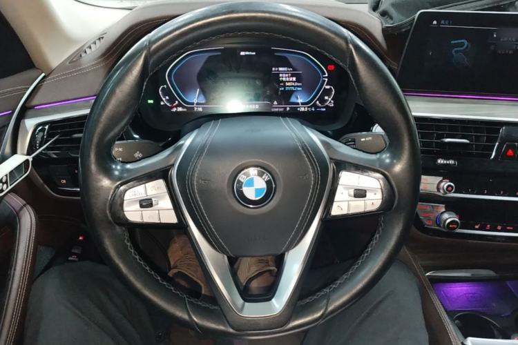 Used BMW 5 Series New Energy 2020 Mileage Upgrade Version 530Le Luxury Package Steering Wheel