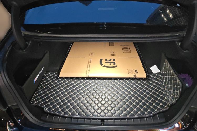 Used BMW 5 Series New Energy 2020 Mileage Upgrade Version 530Le Luxury Package Trunk