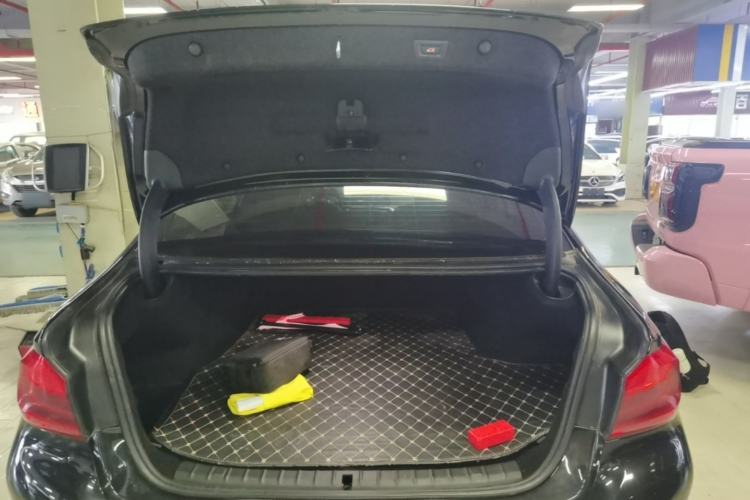 Used BMW 5 Series New Energy 2020 Mileage Upgrade Version 530Le Pioneer Edition Trunk