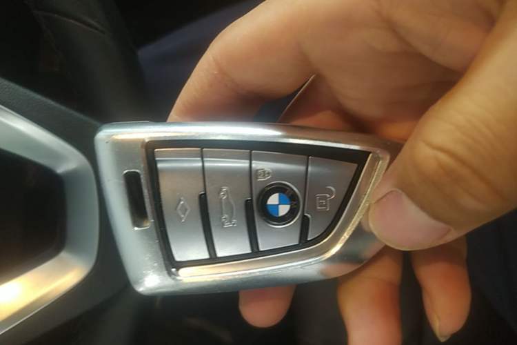 Used BMW 5 Series New Energy 2020 Mileage Upgrade Version 530Le Luxury Package Vehicle Key