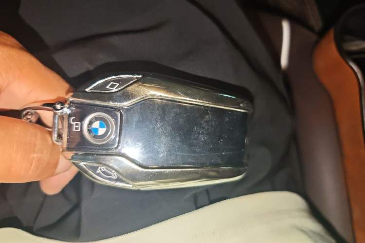 Used BMW 5 Series New Energy 2020 Mileage Upgrade Version 530Le Luxury Package Vehicle Key