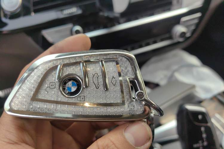 Used BMW 5 Series New Energy 2020 Mileage Upgrade Version 530Le Luxury Package Vehicle Key
