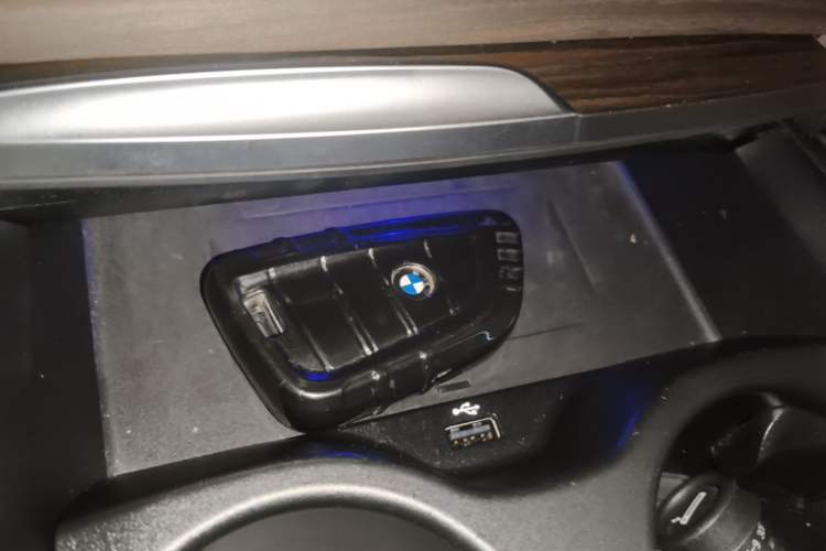 Used BMW 5 Series New Energy 2020 Mileage Upgrade Version 530Le Luxury Package Vehicle Key