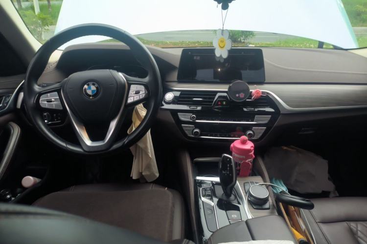 Used BMW 5 Series New Energy 2020 Mileage Upgrade Version 530Le Luxury Package Center Console