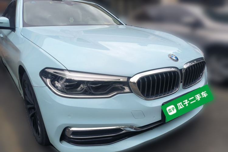Used BMW 5 Series New Energy 2020 Mileage Upgrade Version 530Le Luxury Package Front Right 45 Deg