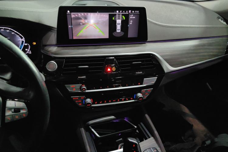 Used BMW 5 Series New Energy 2020 Mileage Upgrade Version 530Le Pioneer Edition Audio And AC Panel