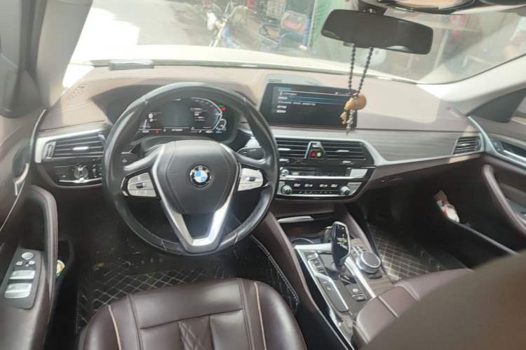 Used BMW 5 Series New Energy 2020 Mileage Upgrade Version 530Le Luxury Package Center Console