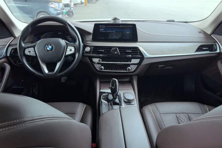 Used BMW 5 Series New Energy 2020 Mileage Upgrade Version 530Le Luxury Package Center Console
