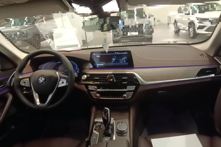 Used BMW 5 Series New Energy 2020 Mileage Upgrade Version 530Le Pioneer Edition Center Console