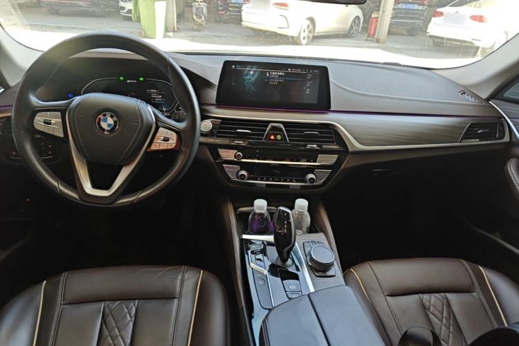 Used BMW 5 Series New Energy 2020 Mileage Upgrade Version 530Le Luxury Package Center Console