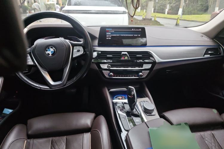 Used BMW 5 Series New Energy 2020 Mileage Upgrade Version 530Le Pioneer Edition Center Console