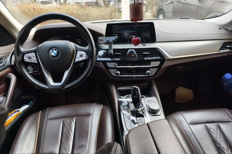 Used BMW 5 Series New Energy 2020 Mileage Upgrade Version 530Le Luxury Package Center Console