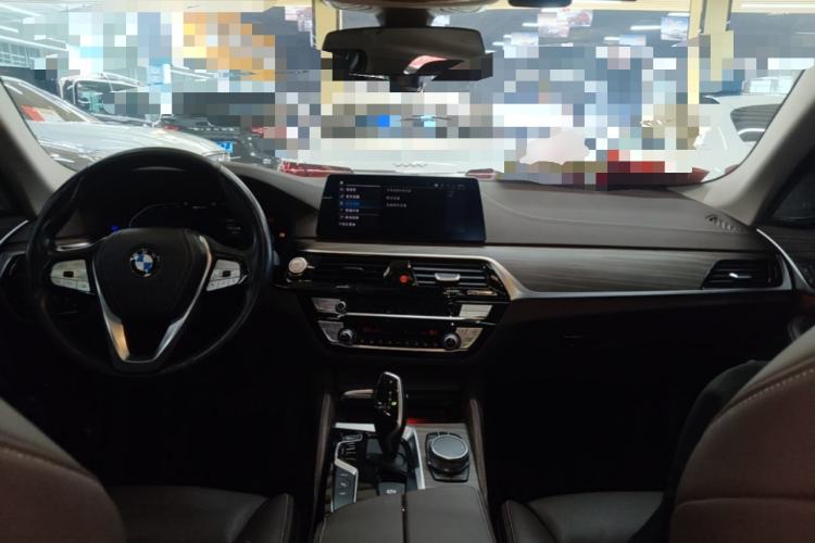 Used BMW 5 Series New Energy 2020 Mileage Upgrade Version 530Le Pioneer Edition Center Console