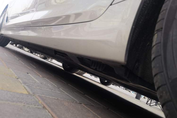 Used BMW 5 Series New Energy 2020 Mileage Upgrade Version 530Le Pioneer Edition Chassis Rear Left