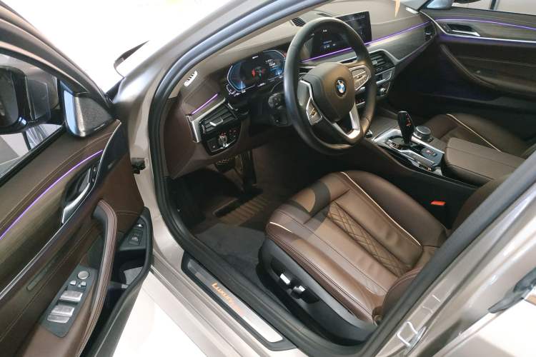 Used BMW 5 Series New Energy 2020 530Le Luxury Package Driver Seat