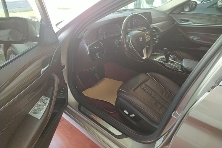 Used BMW 5 Series New Energy 2020 Mileage Upgrade Version 530Le Luxury Package Driver Seat