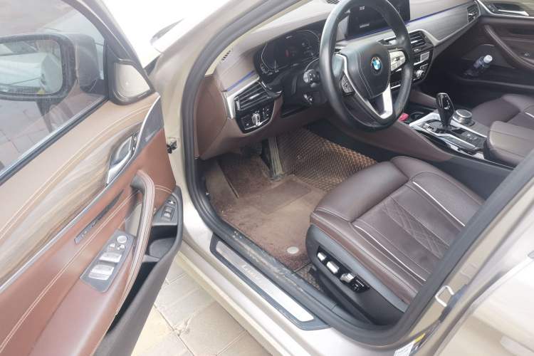 Used BMW 5 Series New Energy 2020 Mileage Upgrade Version 530Le Pioneer Edition Driver Seat