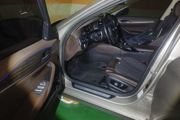 Used BMW 5 Series New Energy 2020 530Le Luxury Package Driver Seat