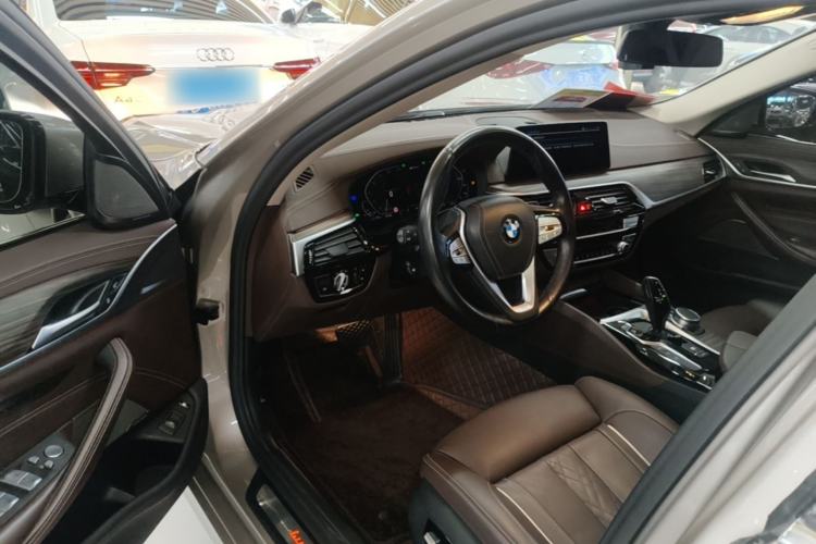 Used BMW 5 Series New Energy 2020 Mileage Upgrade Version 530Le Pioneer Edition Driver Seat