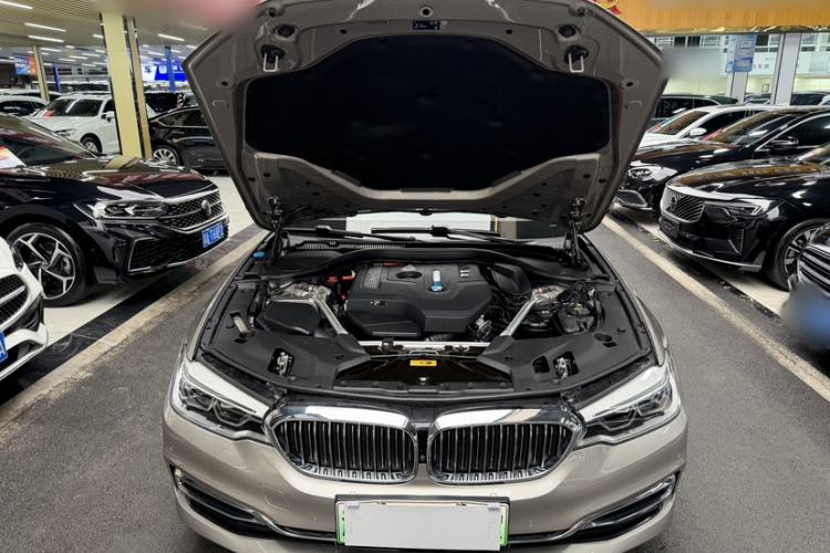 Used BMW 5 Series New Energy 2020 Mileage Upgrade Version 530Le Pioneer Edition Engine Bay