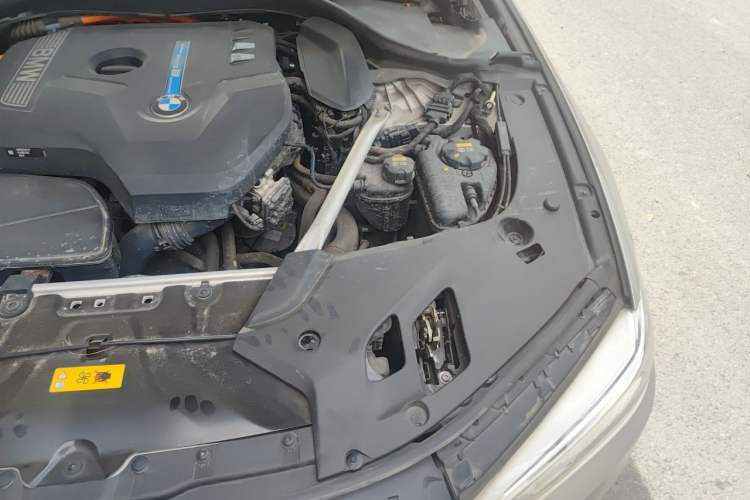 Used BMW 5 Series New Energy 2020 Mileage Upgrade Version 530Le Luxury Package Engine Bay Left