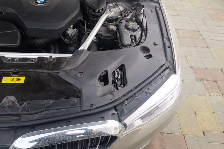 Used BMW 5 Series New Energy 2020 Mileage Upgrade Version 530Le Pioneer Edition Engine Bay Left