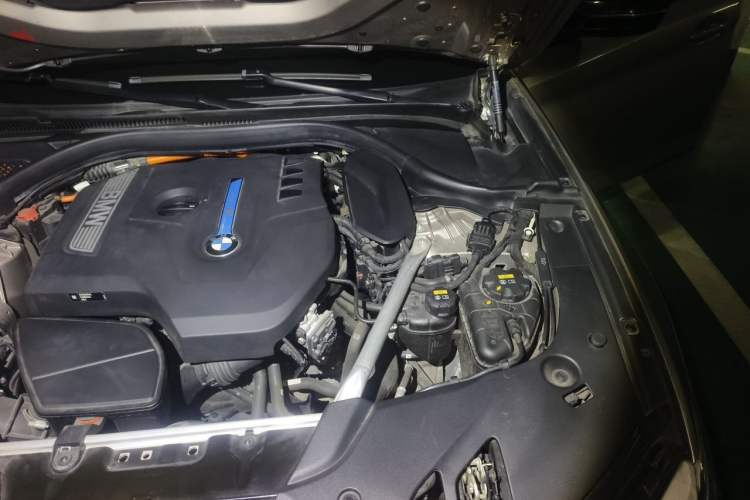 Used BMW 5 Series New Energy 2020 530Le Luxury Package Engine Bay Left