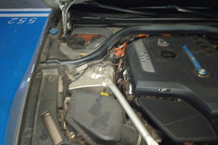 Used BMW 5 Series New Energy 2020 Mileage Upgrade Version 530Le Pioneer Edition Engine Bay Right