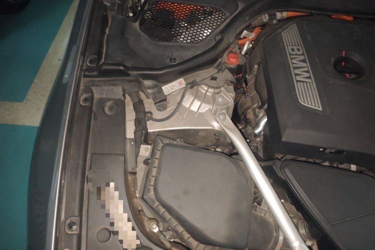 Used BMW 5 Series New Energy 2020 530Le Pioneer Edition Engine Bay Right