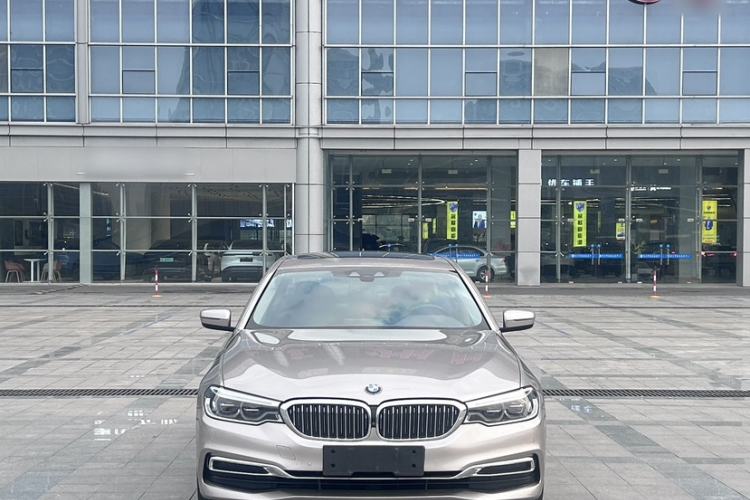 Used BMW 5 Series New Energy 2020 Mileage Upgrade Version 530Le Luxury Package Exterior 4