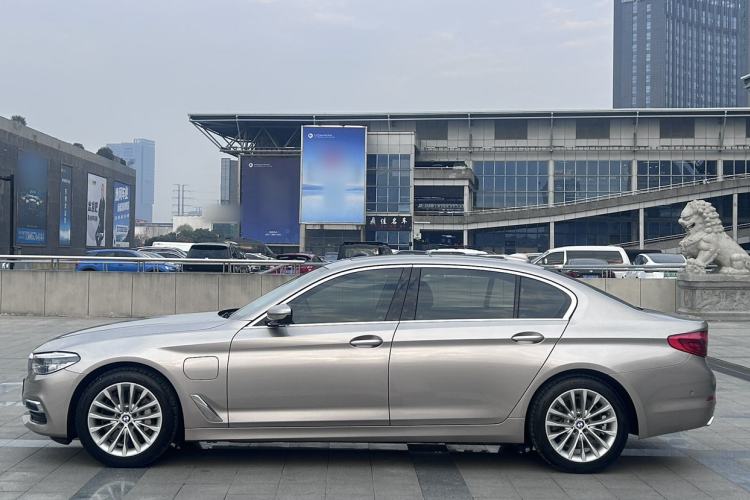 Used BMW 5 Series New Energy 2020 Mileage Upgrade Version 530Le Luxury Package Exterior 6