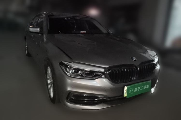 Used BMW 5 Series New Energy 2020 530Le Luxury Package Front Right 45 Deg