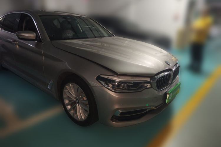 Used BMW 5 Series New Energy 2020 530Le Pioneer Edition Front Right 45 Deg