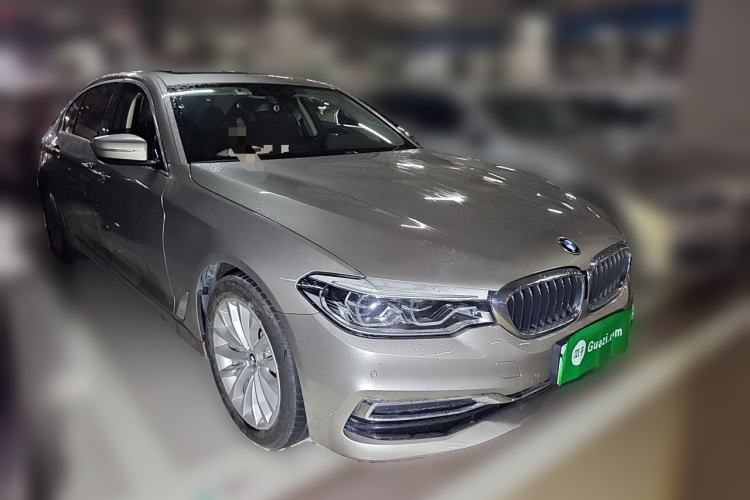 Used BMW 5 Series New Energy 2020 530Le Luxury Package Front Right 45 Deg