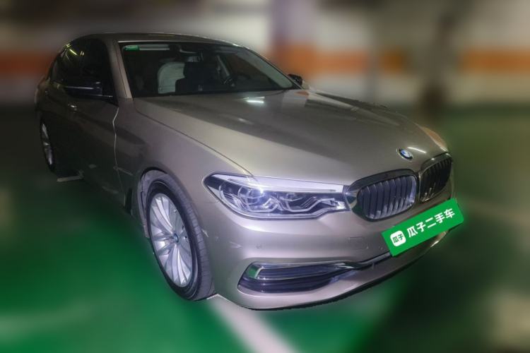 Used BMW 5 Series New Energy 2020 530Le Luxury Package Front Right 45 Deg