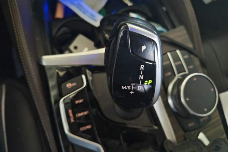 Used BMW 5 Series New Energy 2020 530Le Luxury Package Gear Lever