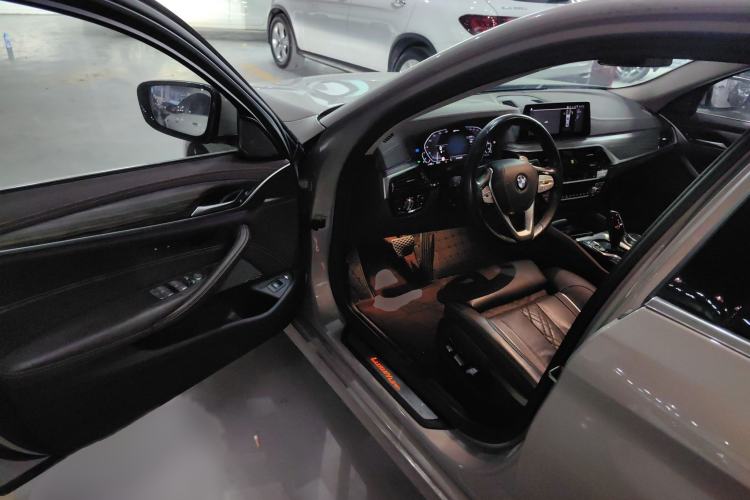Used BMW 5 Series New Energy 2020 Mileage Upgrade Version 530Le Pioneer Edition Interior 3