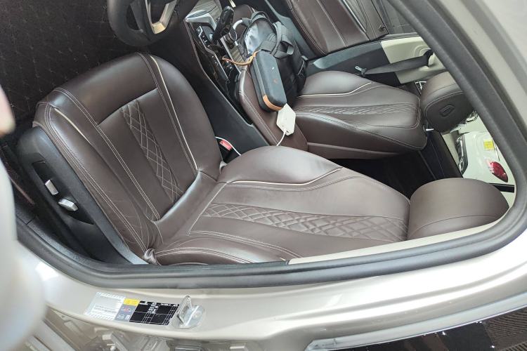 Used BMW 5 Series New Energy 2020 530Le Luxury Package Left Front Seat