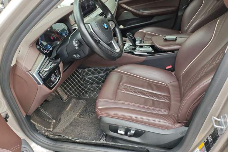 Used BMW 5 Series New Energy 2020 Mileage Upgrade Version 530Le Luxury Package Left Front Seat