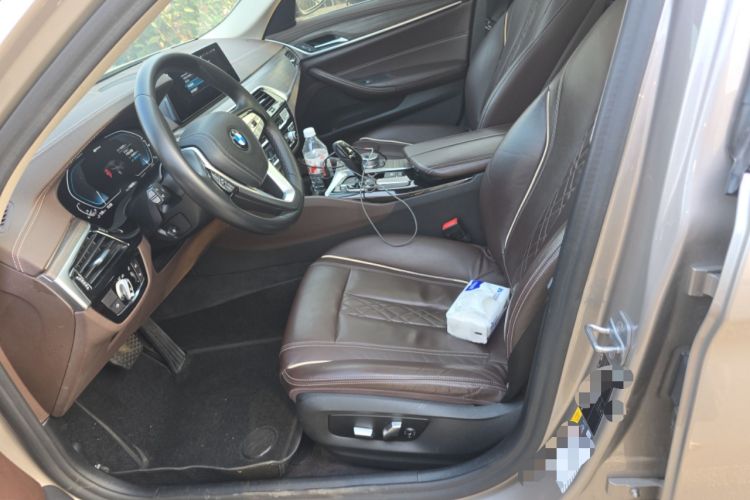 Used BMW 5 Series New Energy 2020 Mileage Upgrade Version 530Le Luxury Package Left Front Seat