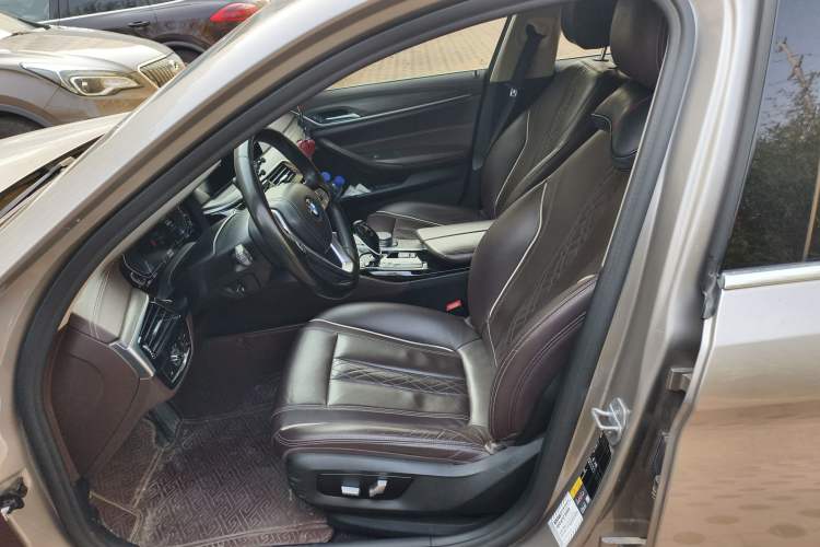 Used BMW 5 Series New Energy 2020 Mileage Upgrade Version 530Le Luxury Package Left Front Seat