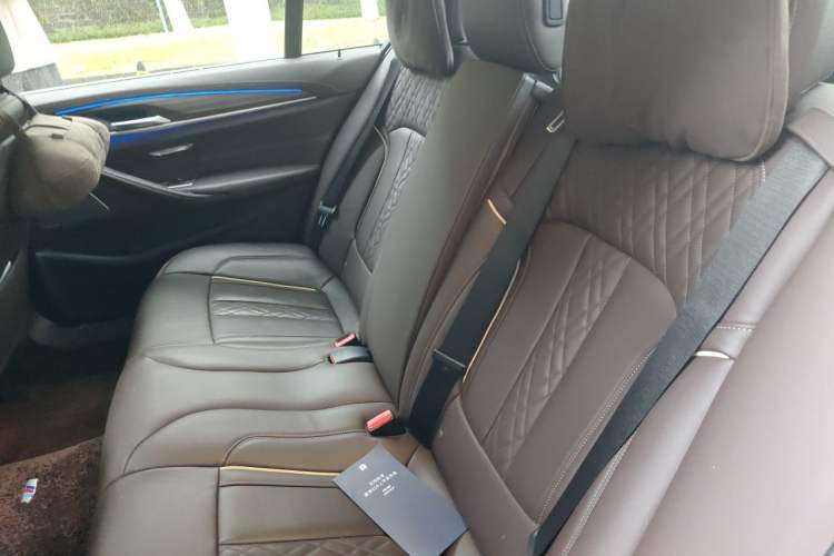Used BMW 5 Series New Energy 2020 Mileage Upgrade Version 530Le Pioneer Edition Left Rear Seat