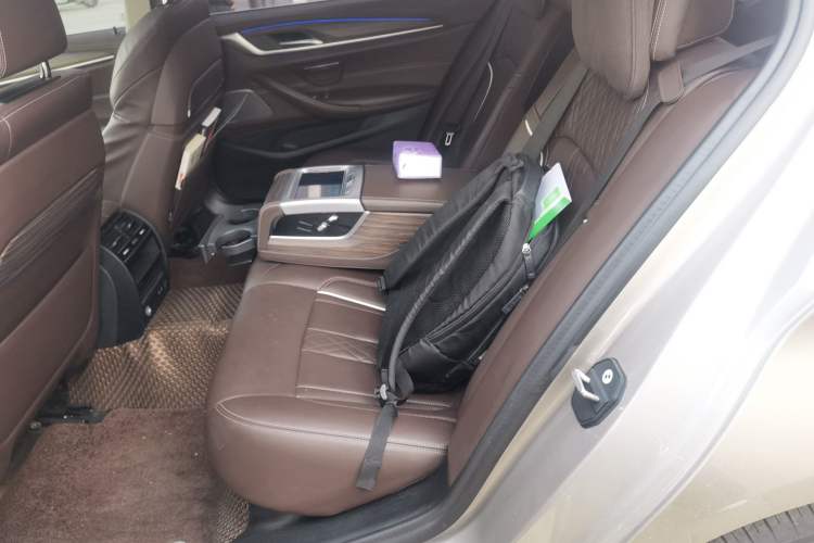 Used BMW 5 Series New Energy 2020 Mileage Upgrade Version 530Le Pioneer Edition Left Rear Seat