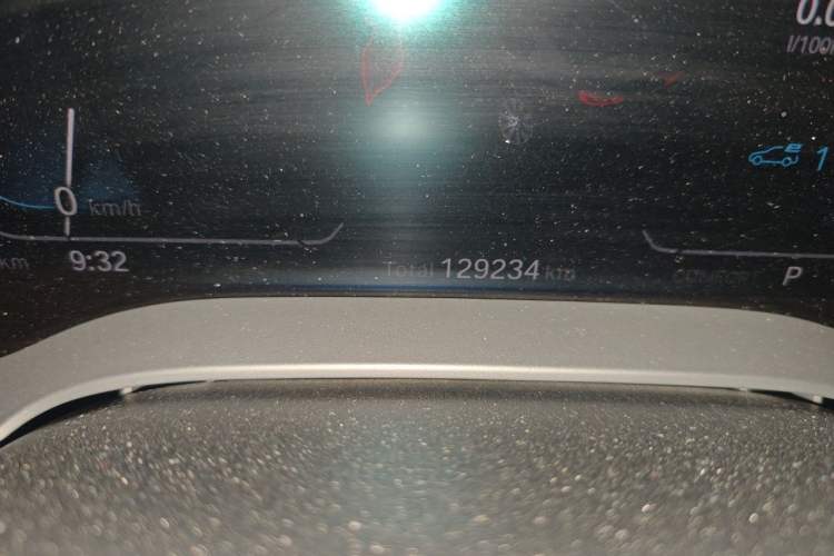 Used BMW 5 Series New Energy 2020 530Le Pioneer Edition Odometer Close Up
